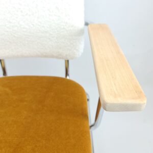 Velvet/teddy design chair